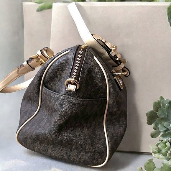 Michael Kors Mini Duffel Crossbody or Handbag - Picture 6 of 9